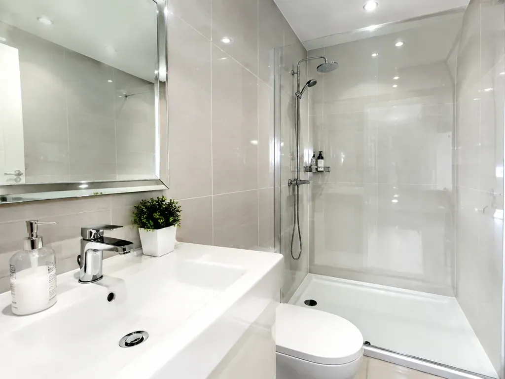 Sparkling bathroom after a professional deep clean